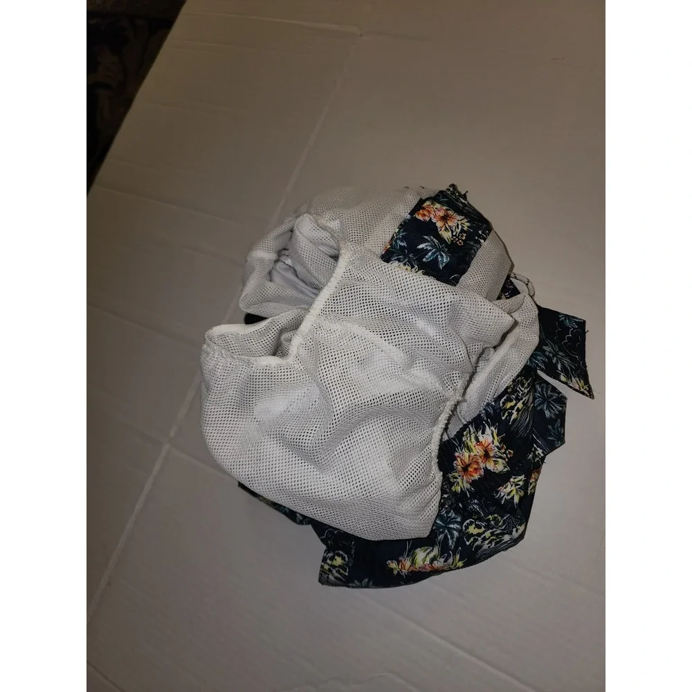 St. John's Bay Men's S Blue Floral Print Swim Shorts Drawstring Size S, Vacation